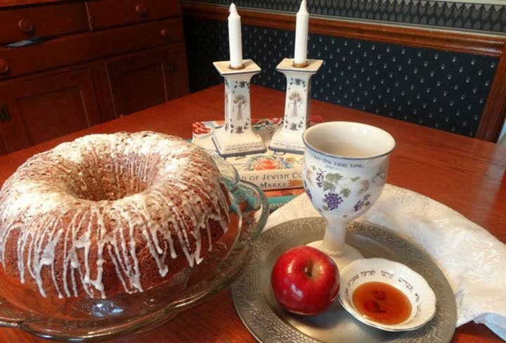 Apple Spice Cake Rosh Hashanah/Feast of Trumpets