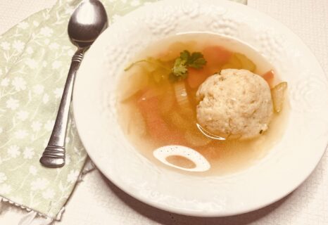 Mom’s Matzah Ball Soup